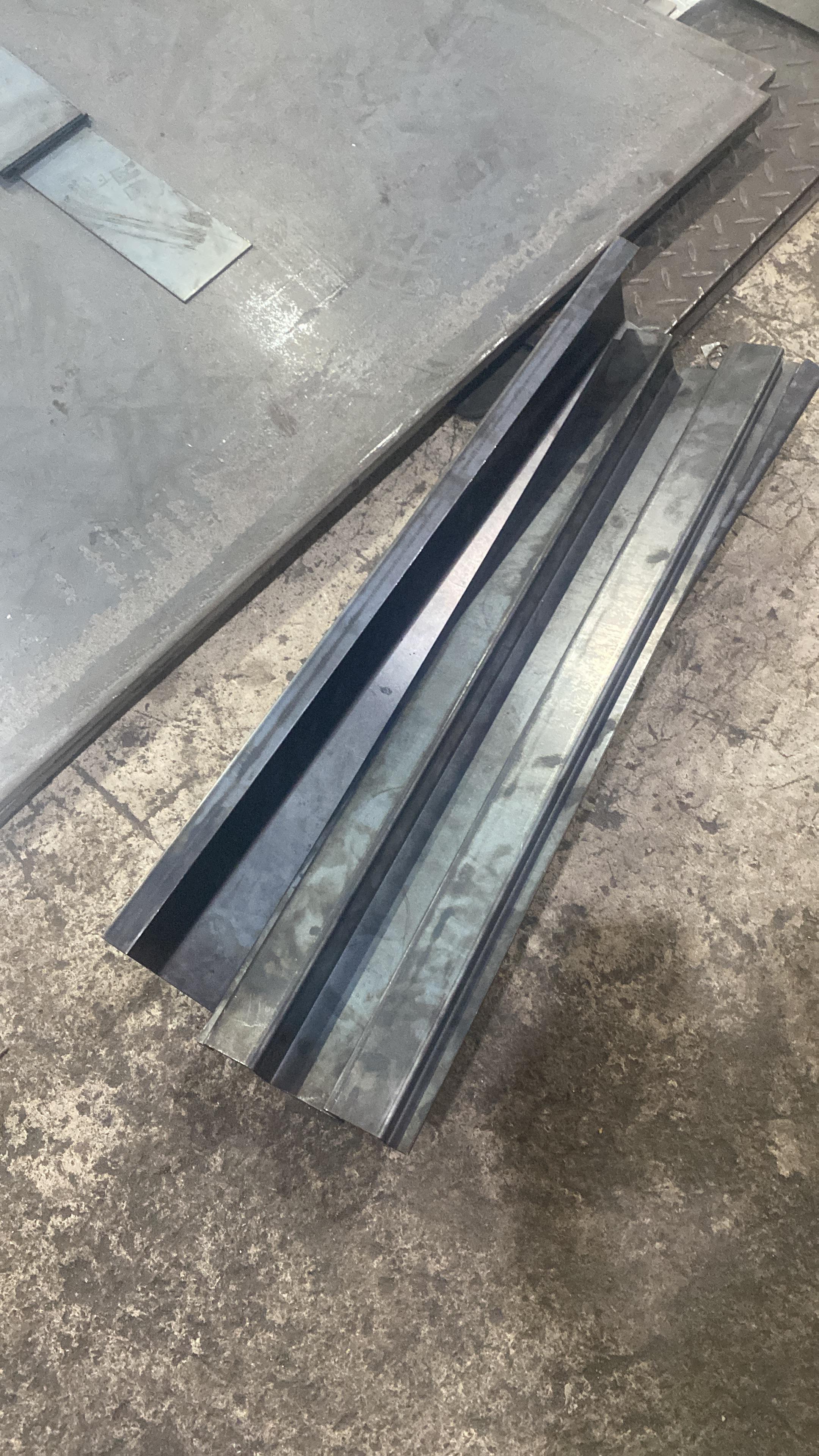 Bending Plat — AEK POHON PIDOLI